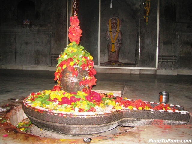 Shiva Linga at SidheshwarTempleNewasa SculpturePedia Shiva Linga at Sidheshwar Temple Newasa