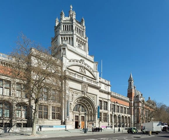 VictoriaAlbertMuseumEntranceLondonUK SculpturePedia Victoria Albert Museum Entrance London UK